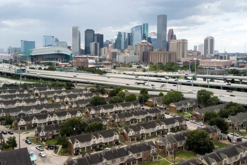 A sharp rise in unemployment in Texas has renters and landlords worried during the COVID-19 pandemic.